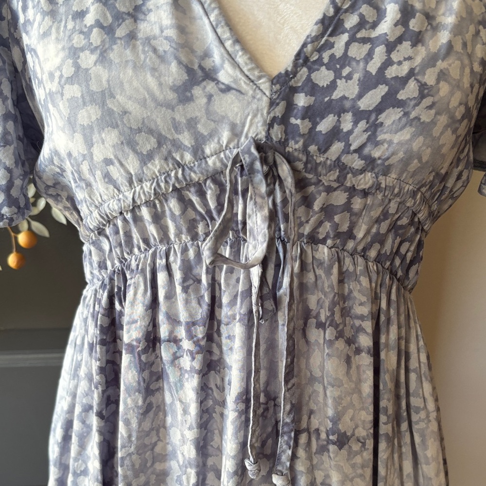 Elegant Gray Patterned Dress - Picture 4 of 6